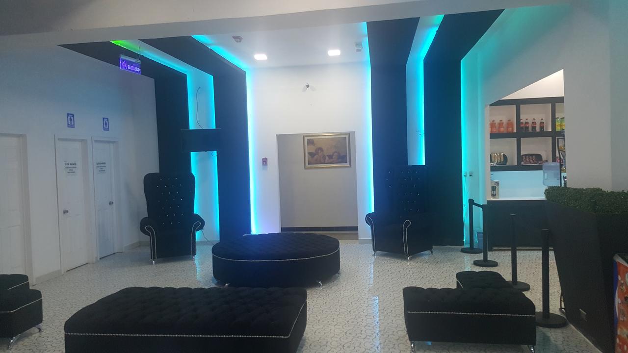 Hotel Dluxe Сан-Хуан-де-лос-Лагос Экстерьер фото