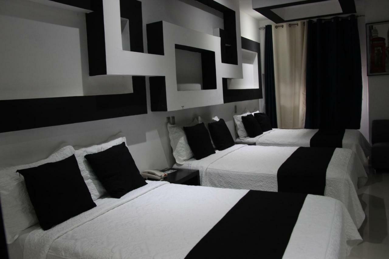 Hotel Dluxe Сан-Хуан-де-лос-Лагос Экстерьер фото