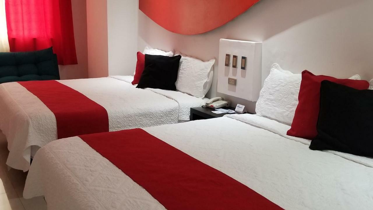 Hotel Dluxe Сан-Хуан-де-лос-Лагос Экстерьер фото