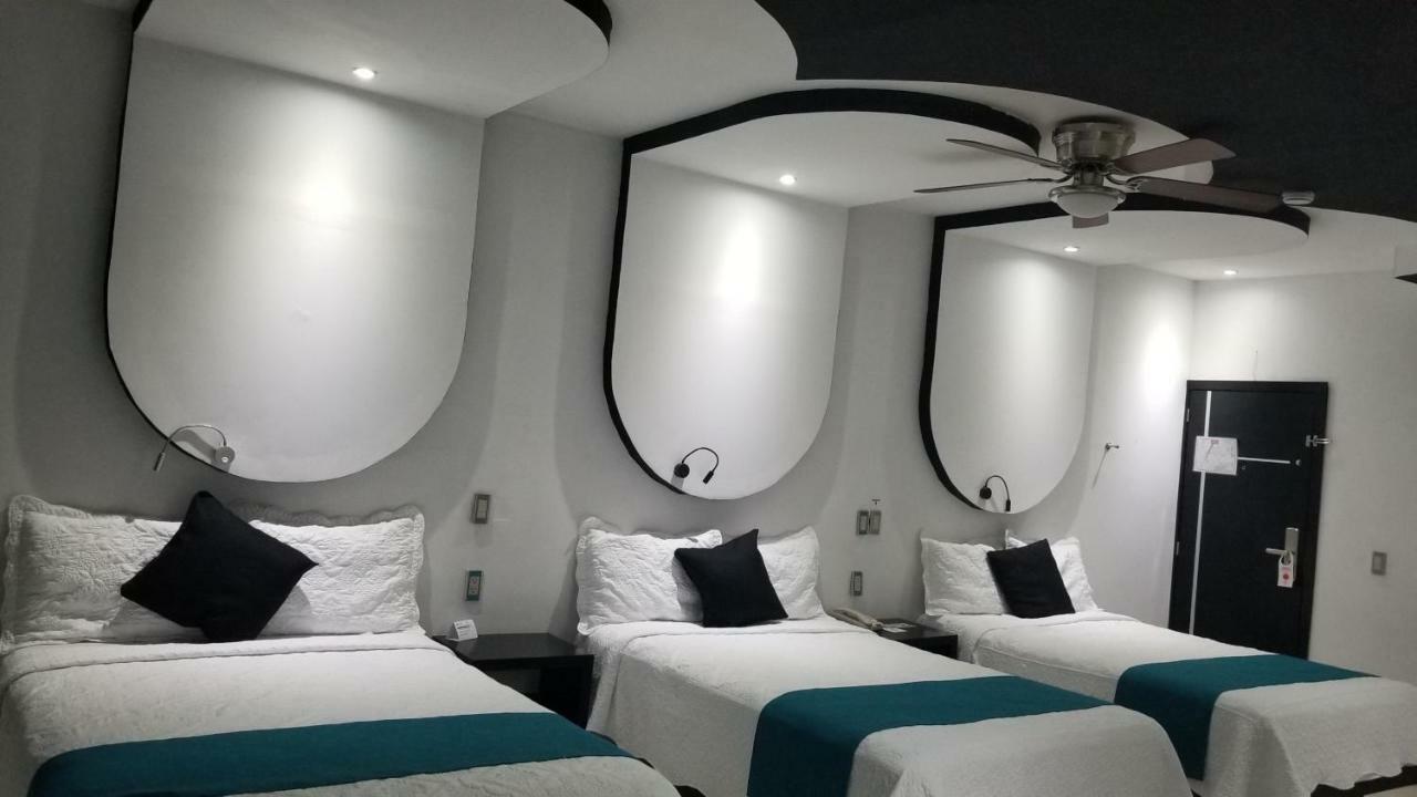 Hotel Dluxe Сан-Хуан-де-лос-Лагос Экстерьер фото