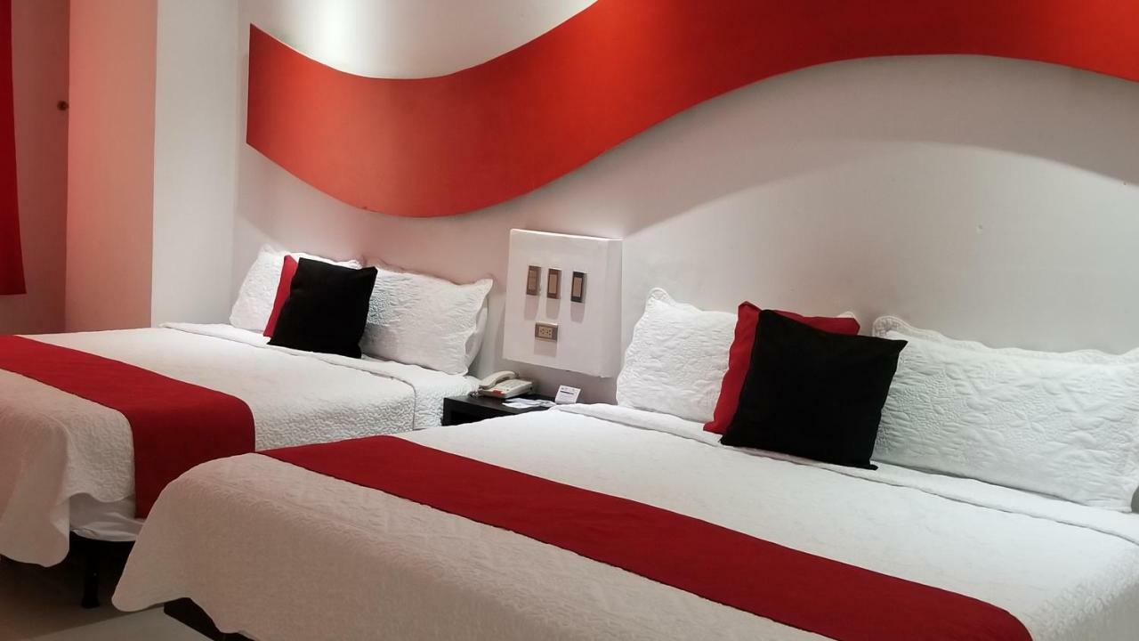 Hotel Dluxe Сан-Хуан-де-лос-Лагос Экстерьер фото