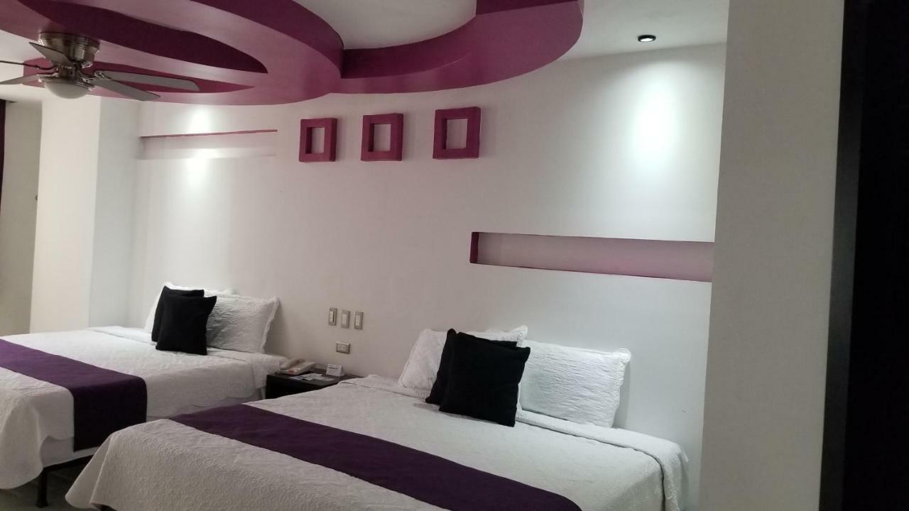 Hotel Dluxe Сан-Хуан-де-лос-Лагос Экстерьер фото
