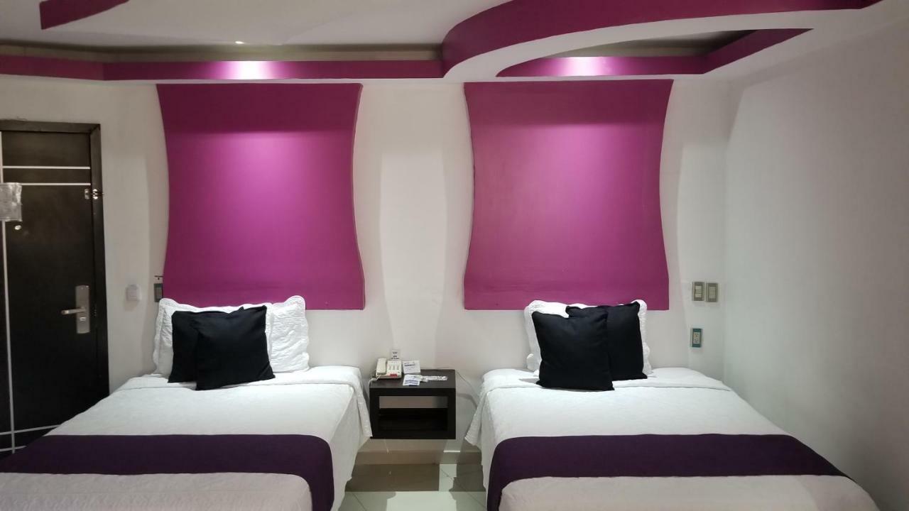Hotel Dluxe Сан-Хуан-де-лос-Лагос Экстерьер фото